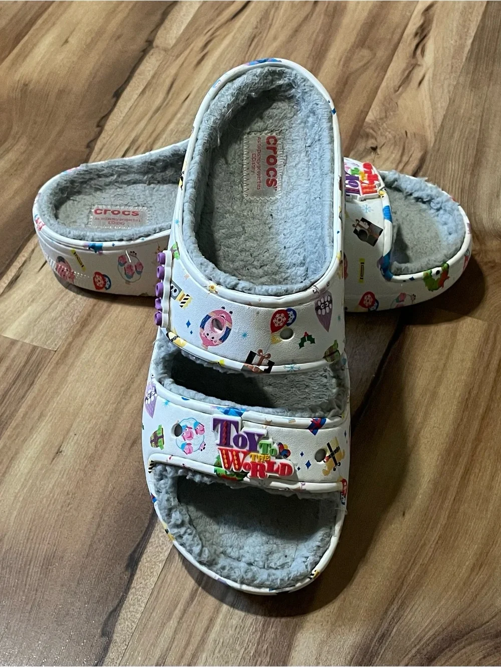 Disney Pixar Crocs Toy to the World Faux Fur Lined Slides Unisex Size 10M 12W
